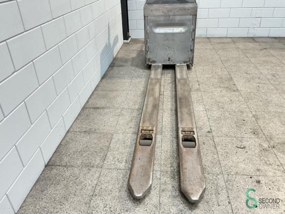 Still EXH-SF25 WKH9.859 4 17280