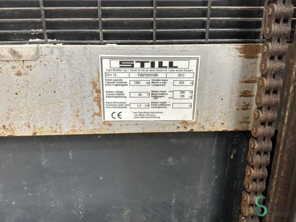 Still EXV12 WKH9.338 9 16639
