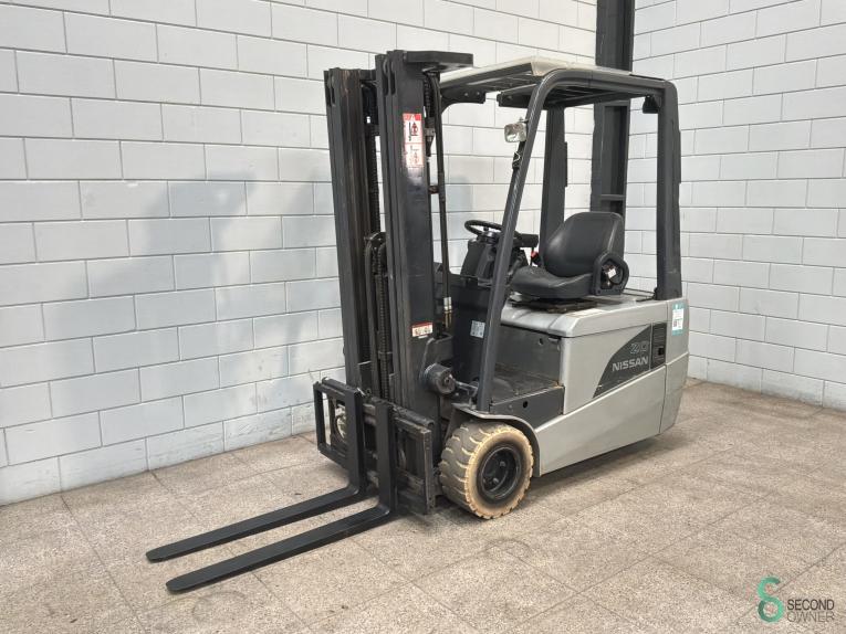 Nissan G 1 N 1 L 20 Q WKH11.730 37 19696
