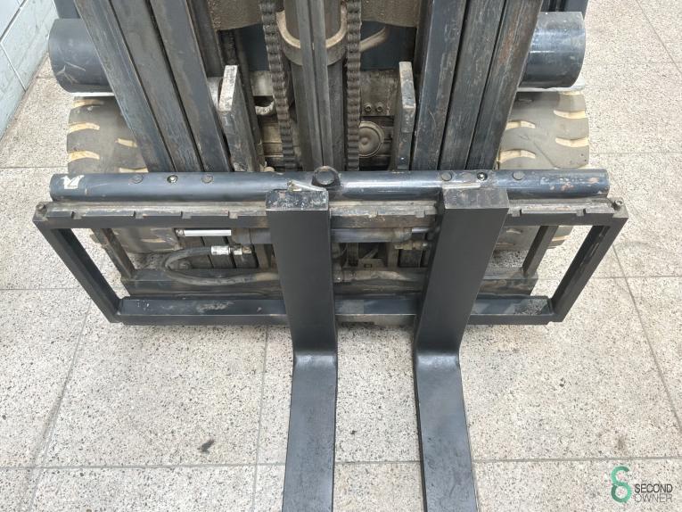 Nissan G 1 N 1 L 20 Q WKH11.730 39 19696