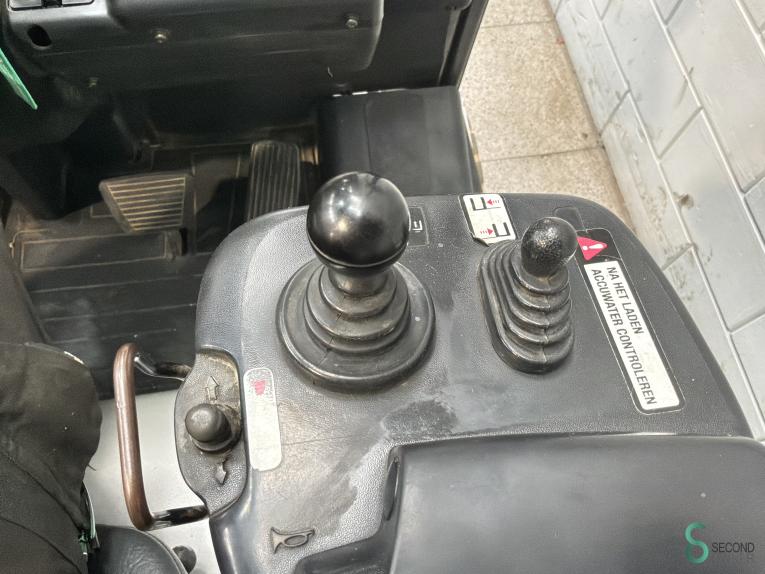 Nissan G 1 N 1 L 20 Q WKH11.730 47 19696
