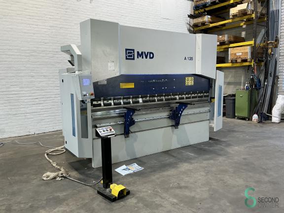 MVD A 135-3100 MET10.951 4 18715