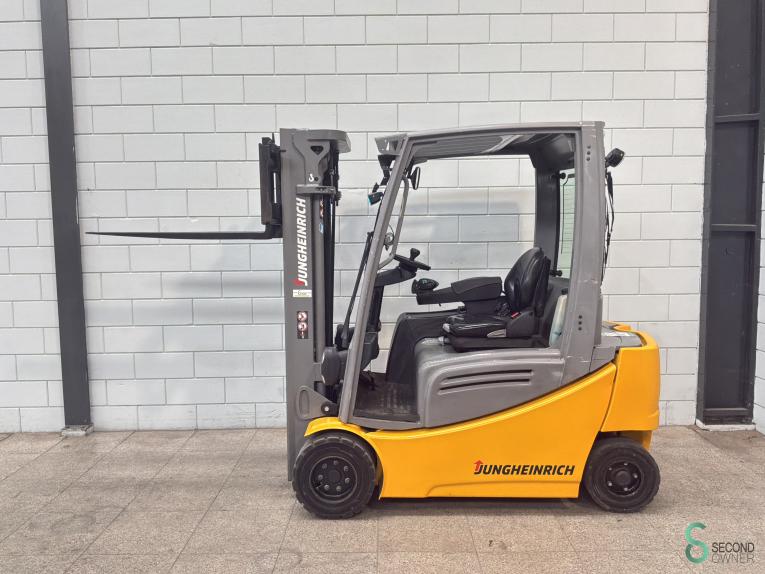 Jungheinrich EFG 320 WKH10.895 50 18558