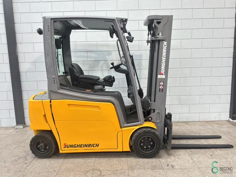 Jungheinrich EFG 320 WKH10.895 46 18558