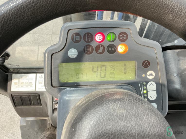 Jungheinrich EFG 425 WKH8.379 45 15251