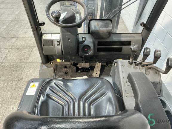 Jungheinrich EFG 425 WKH8.379 10 15251