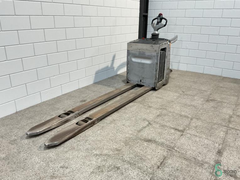 Still EXH-SF25 WKH9.653 35 17042