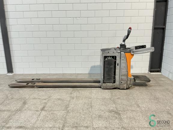 Still EXH-SF25 WKH9.653 2 17042