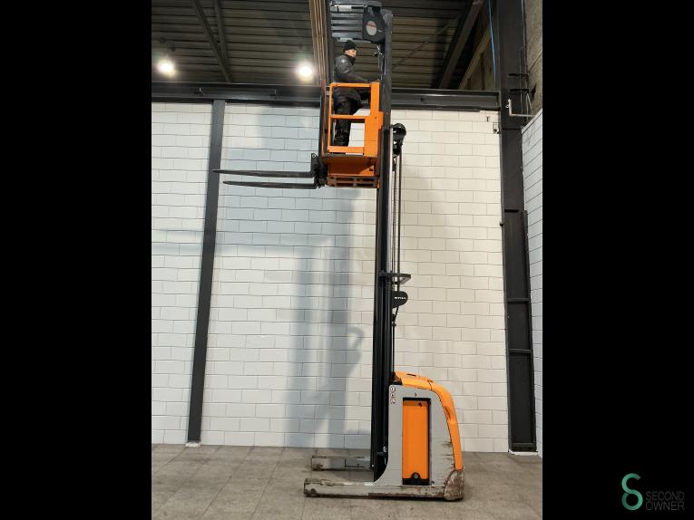 Still EK-X WKH9.852 45 17275