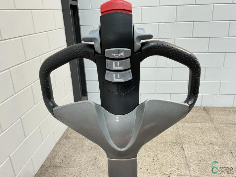 Still EXU16 WKH9.748 38 17159