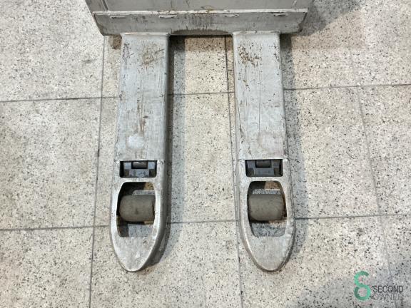 Still EXU16 WKH9.748 5 17159