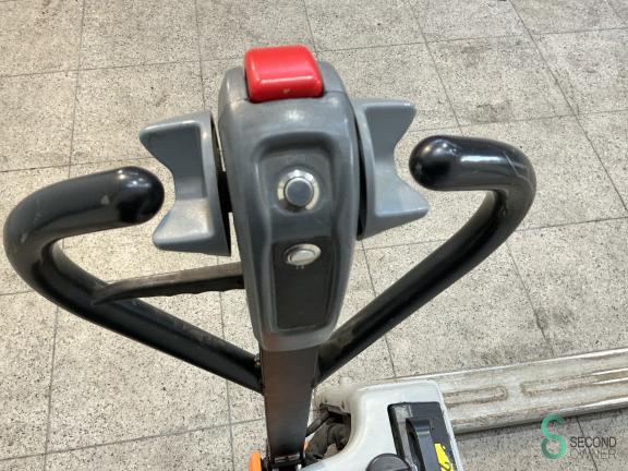 Still ECH12 WKH9.906 7 17328