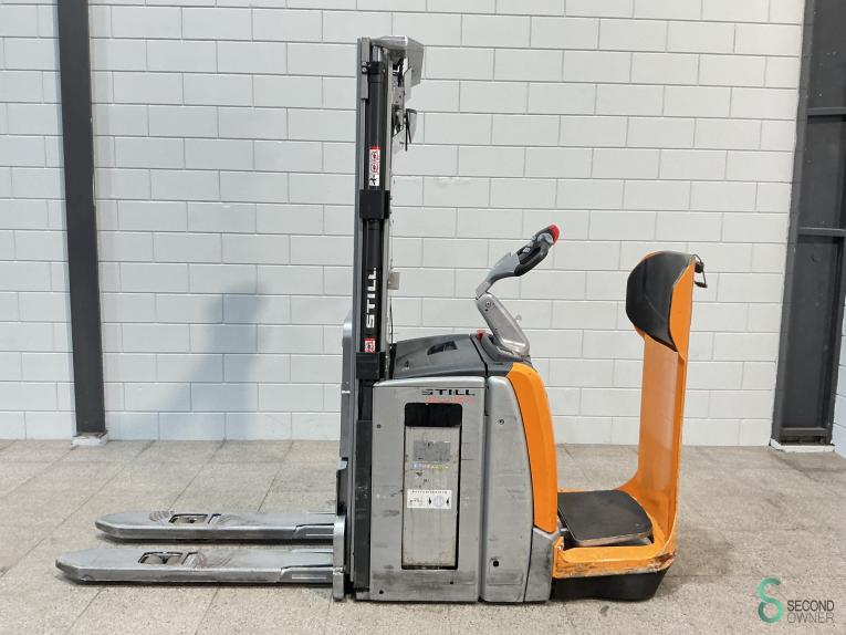 Still EXV-SF14 WKH9.853 37 17276