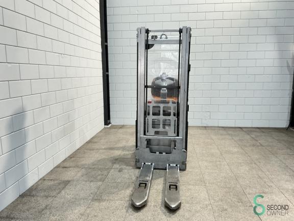 Still EXV-SF14 WKH9.853 4 17276