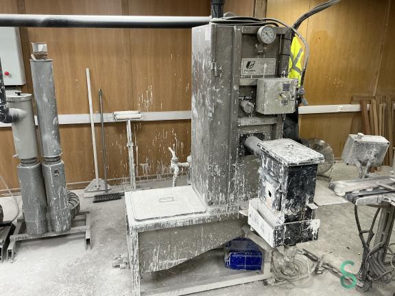 universal HOU10.435 3 17979