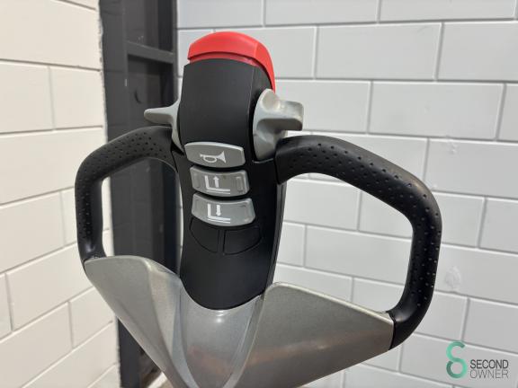 Still EXU20 WKH9.987 8 17429