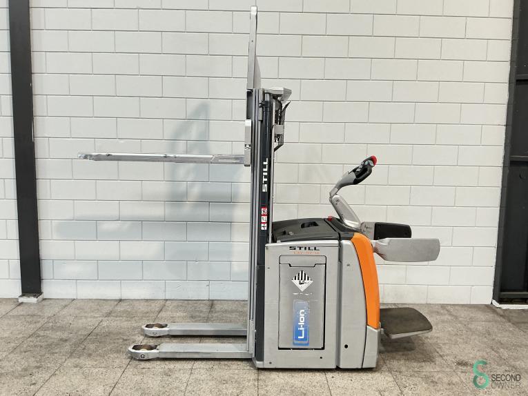 Still EXV-SF14 WKH10.078 41 17533