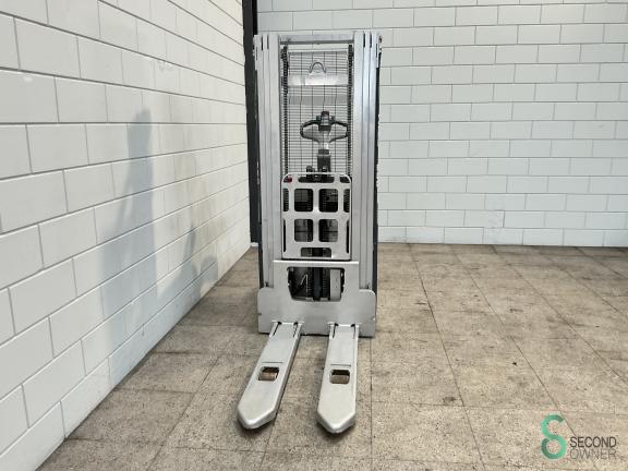 Still EXV-SF14 WKH10.078 3 17533