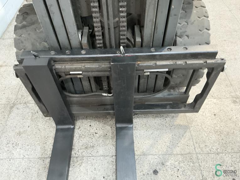 Nissan UGD 02 A 30 PQ WKH10.618 43 18204