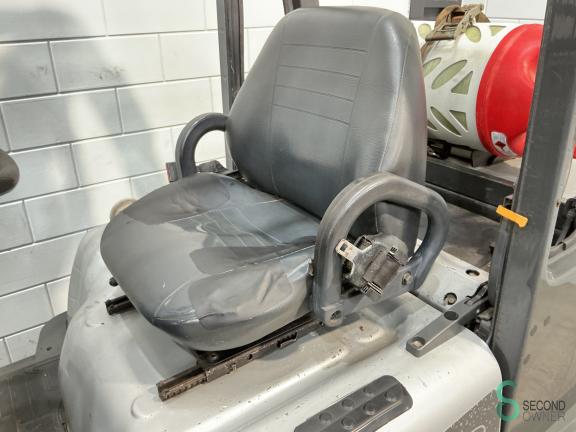 Nissan UGD 02 A 30 PQ WKH10.618 11 18204