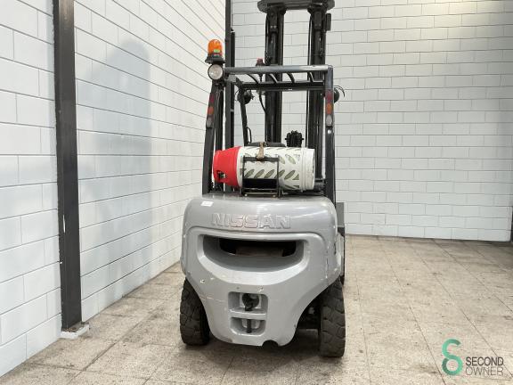 Nissan UGD 02 A 30 PQ WKH10.618 6 18204