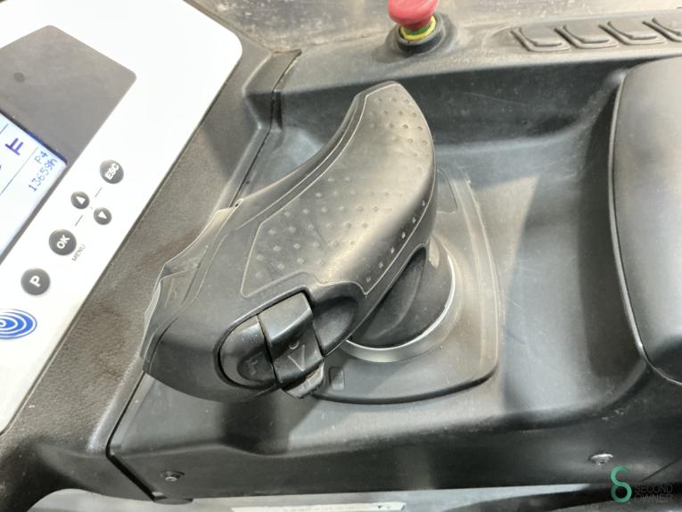 Still FM-X14 WKH9.176 52 16453