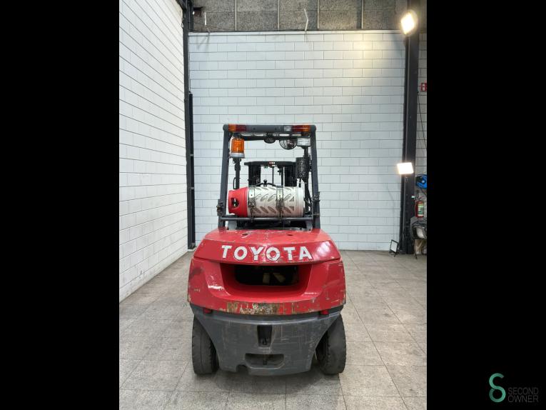 Toyota 02-7 FG 40 WKH11.996 42 20048