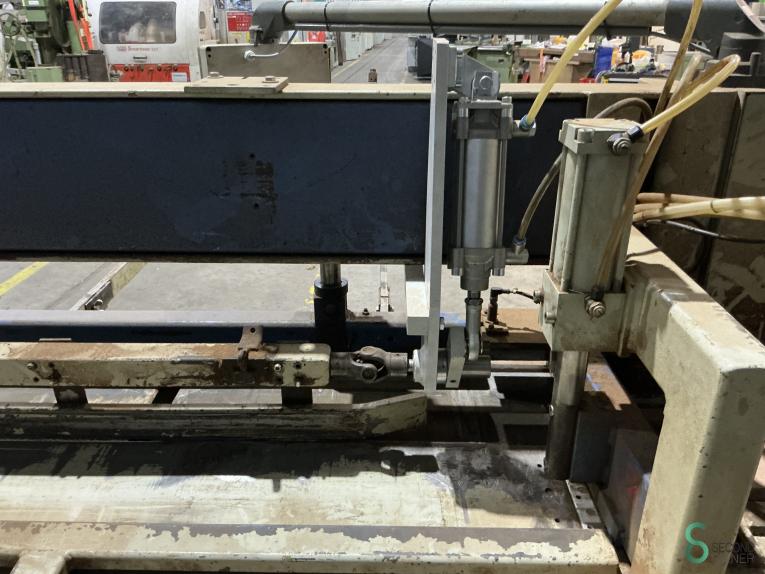 Weinig HOU9.556 700 16900