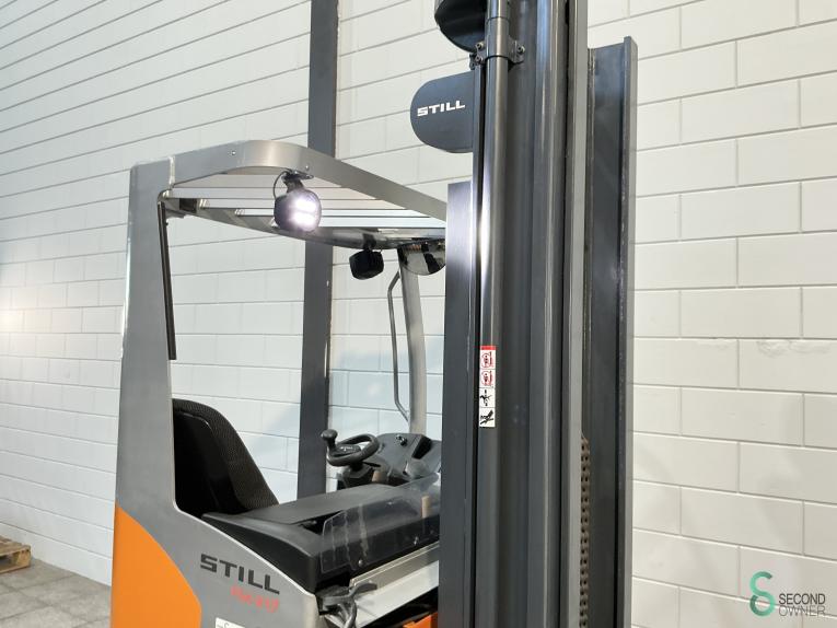 Still FM-X17 WKH9.481 49 16801