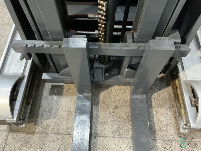 Still FM-X17 WKH9.481 40 16801