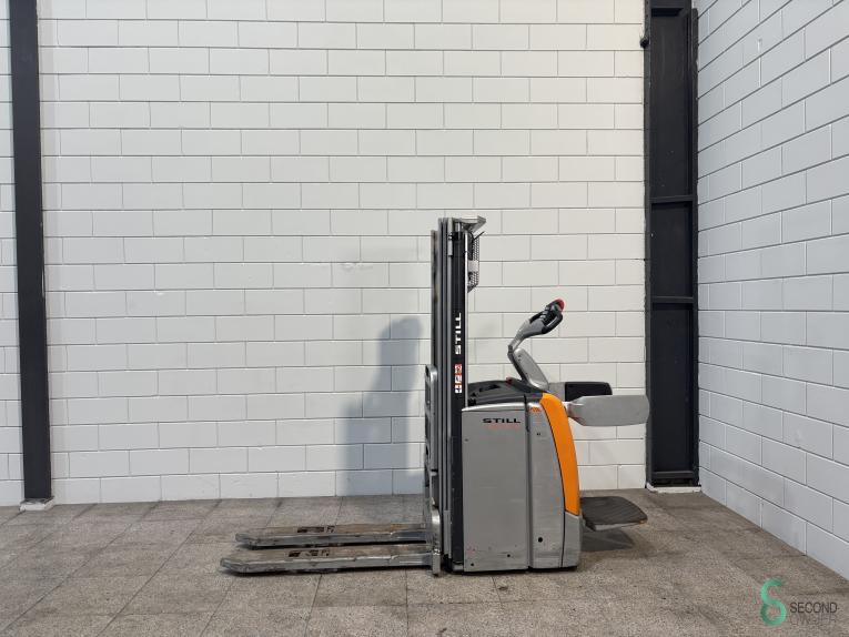 Still EXV-SF14 WKH9.999 33 17440