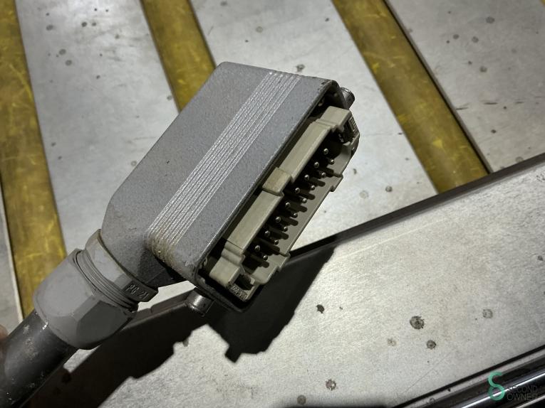 Salvador TRI 1300 HOU9.321 130 16618