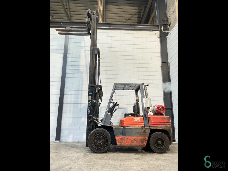 Toyota 02-5FG35 WKH10.116 42 17584