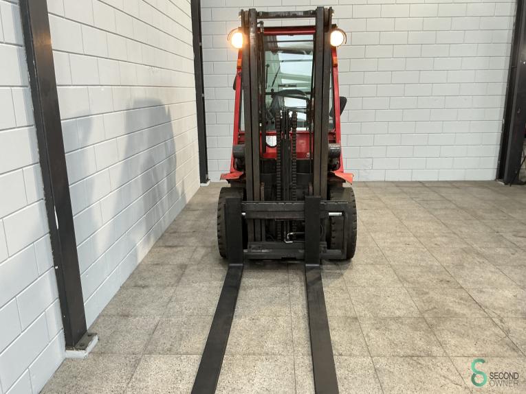 Nissan UG 1 D 2 A 32 LQ WKH9.277 45 16569