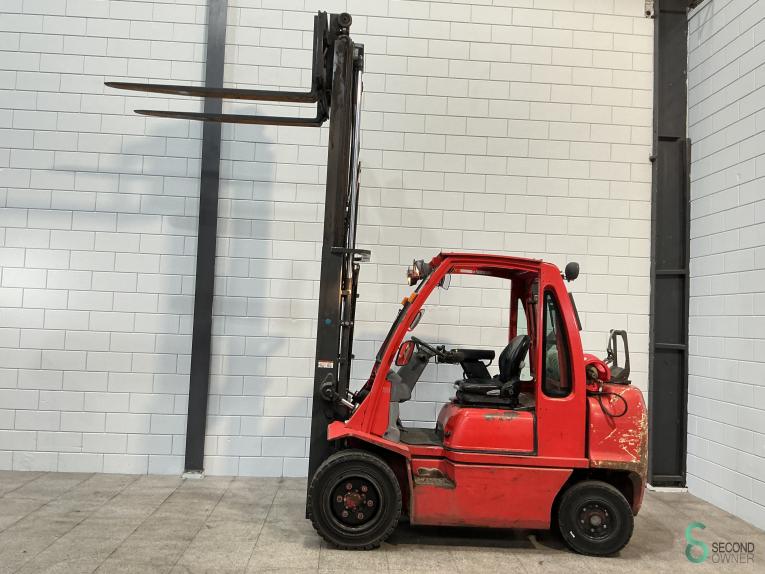 Nissan UG 1 D 2 A 32 LQ WKH9.277 48 16569